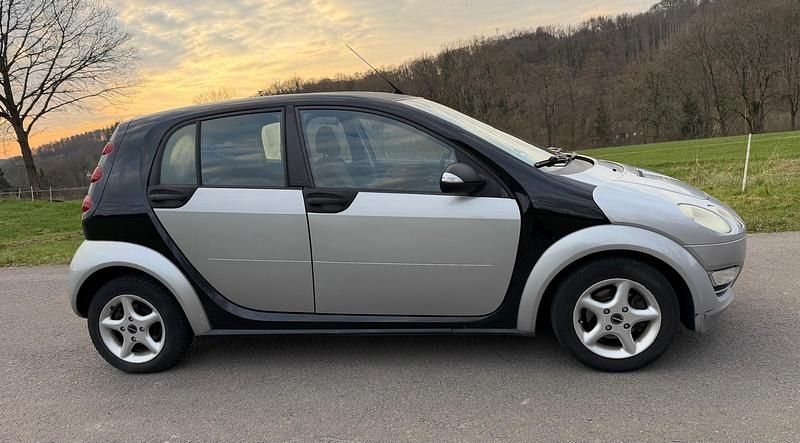 Usado Smart ForFour 95 HP (69 kW) 2005 Cinzento Citadino