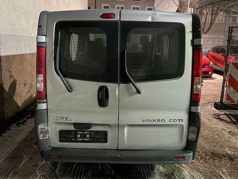 Gebraucht Opel Vivaro 114 PS (83 kW) 2009 Grau Van / Kleinbus