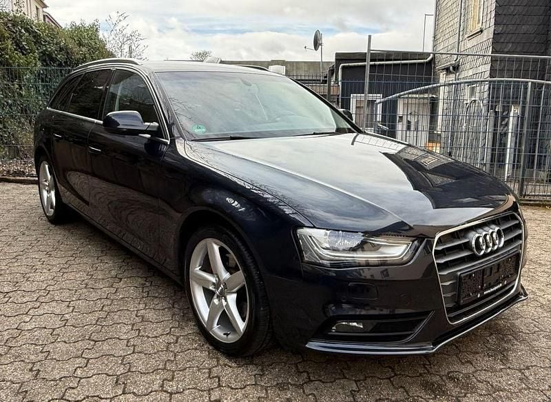 Gebraucht Audi A4 Ambiente 177 PS (130 kW) 2014 Blau Kombi