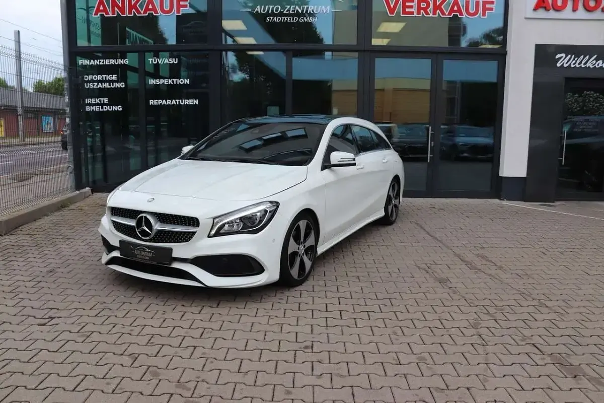 Gebraucht Mercedes CLA200 AMG 156 PS (114 kW) 2017 Calcitweiss/zirrusweiss Kombi