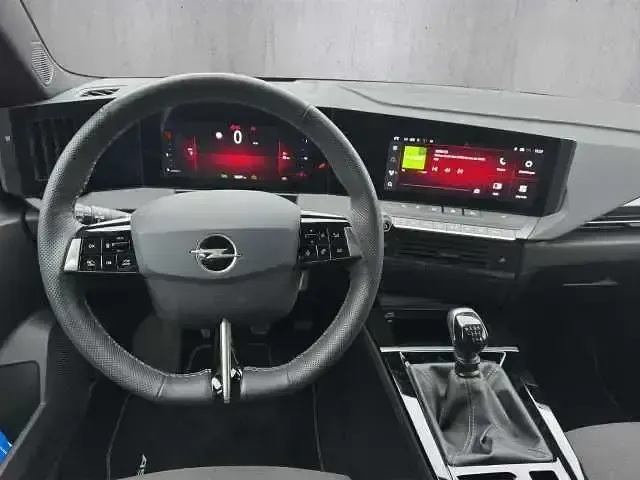Używany Opel Astra 131 KM (96 kW) 2024 Czarny Kombi