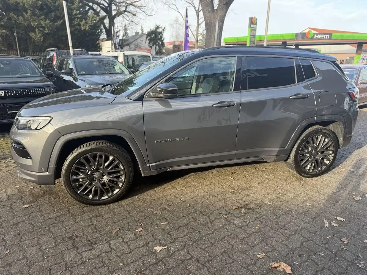 Gebraucht Jeep Compass 241 PS (177 kW) 2022 Grau SUV