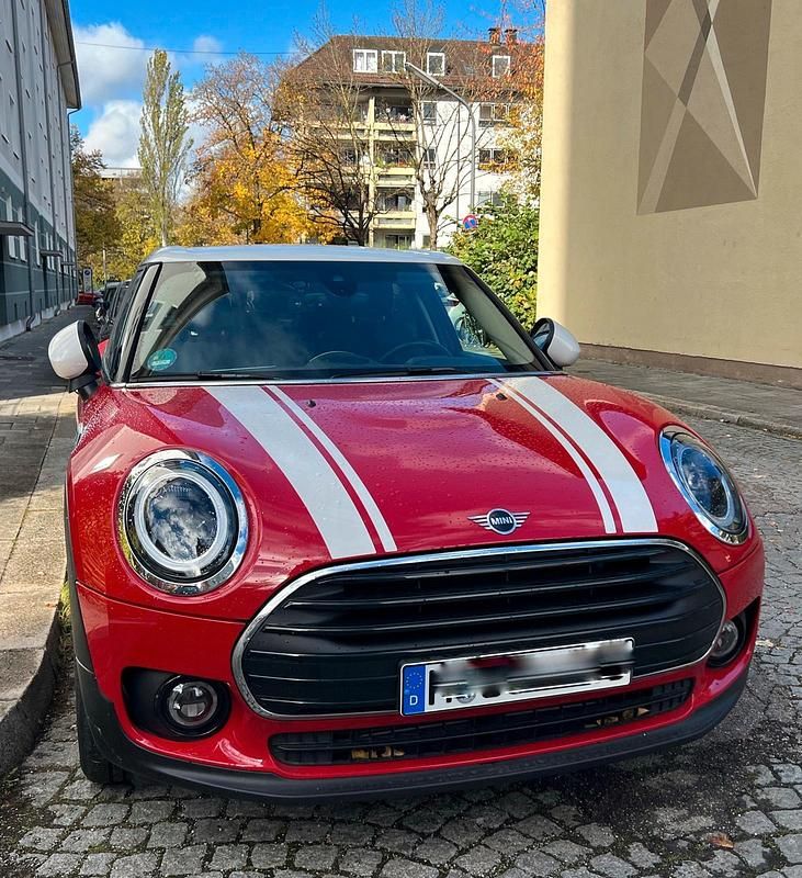 Rot Gebraucht 2023 Mini Cooper Clubman Kombi | 27.900 € (Fairer Preis) - Bild 1/4