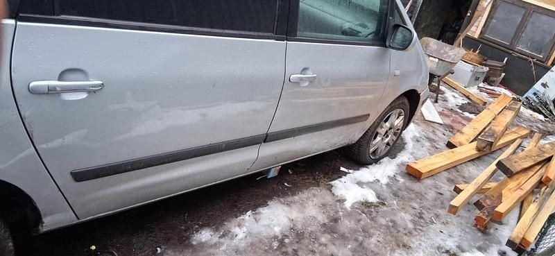 Gebraucht Ford Galaxy 150 PS (110 kW) 2005 Silber Van / Kleinbus