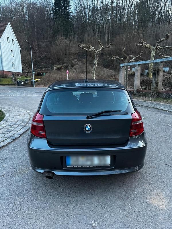 Gebraucht BMW 118 143 PS (105 kW) 2007 Grau Kleinwagen