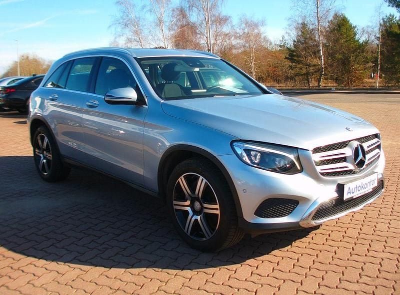 Gebraucht Mercedes GLC220 170 PS (125 kW) 2016 Silber SUV