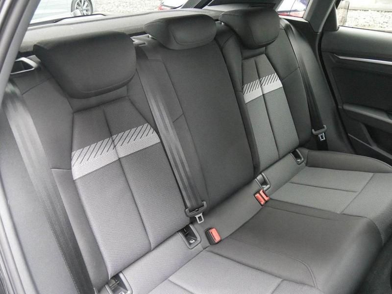 Używany Audi A3 Advanced 116 KM (85 kW) 2025 Czarny Sedan/Limuzyna