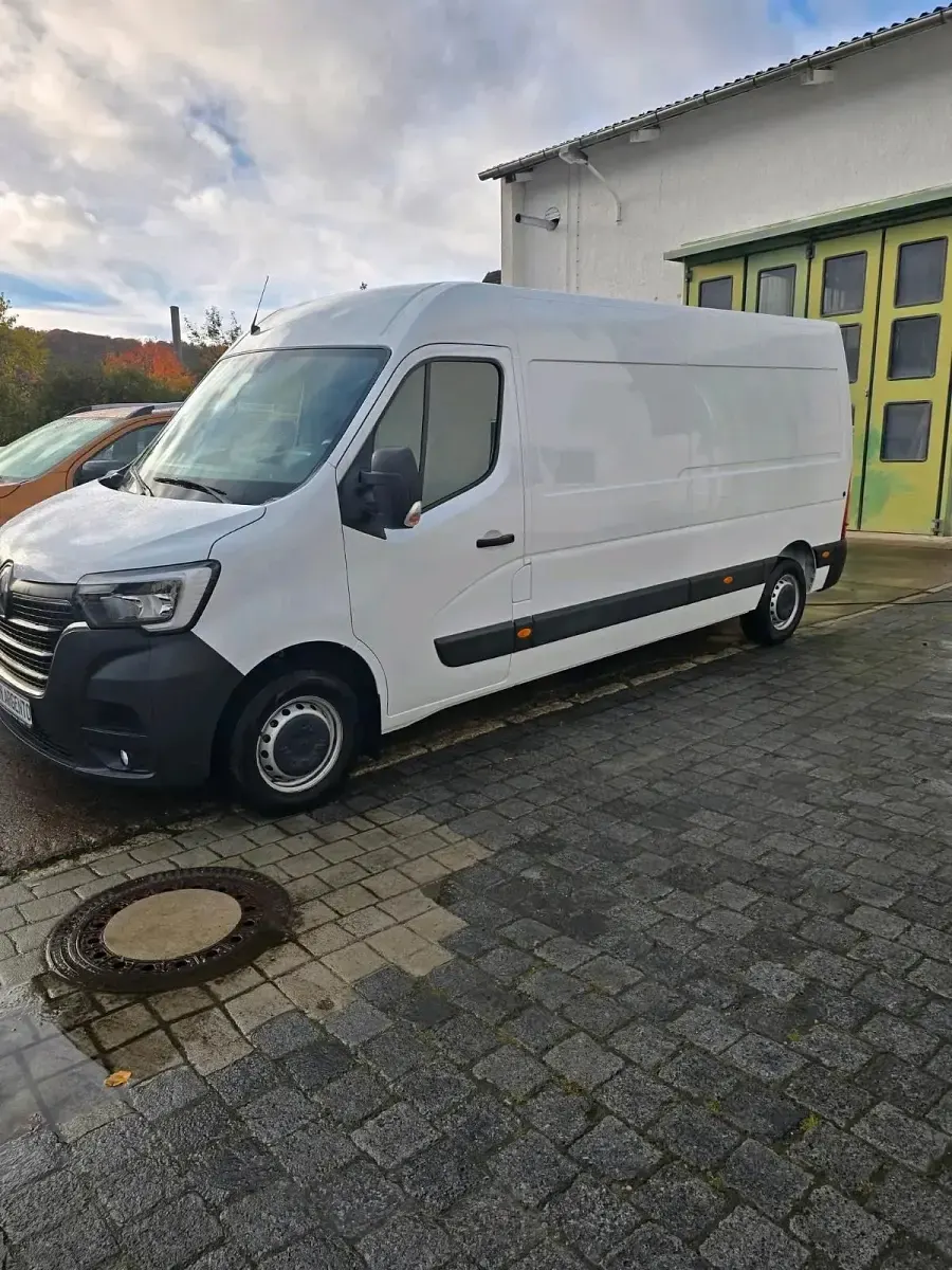Gebraucht Renault Master 130 PS (95 kW) 2022 Weiß Van / Kleinbus
