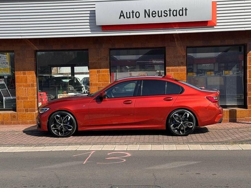 Orange Gebraucht 2020 BMW 330 Shadowline Limousine | 29.990 € (Fairer Preis) - Bild 1/4