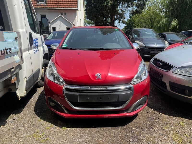 Rot Gebraucht 2016 Peugeot 208 Kleinwagen | 3.690 € (Superpreis) - Bild 1/4