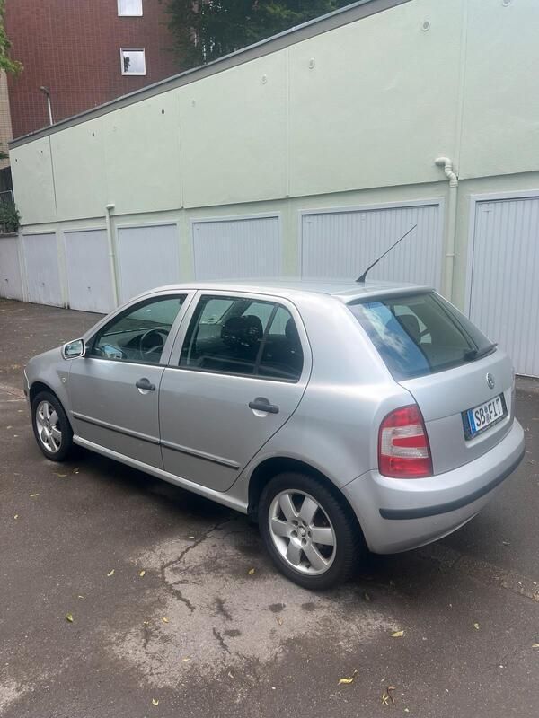 Silber Gebraucht 2005 Skoda Fabia Kleinwagen | 1.000 € (Guter Preis) - Bild 1/4