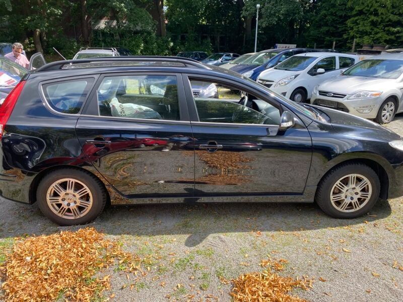 Gebraucht Hyundai i30 Classic 109 PS (80 kW) 2012 Schwarz Kombi