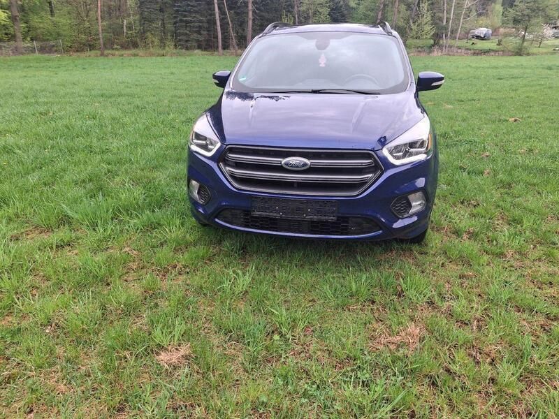 Blau Gebraucht 2017 Ford Kuga ST SUV | 17.900 € (Teuer) - Bild 1/4