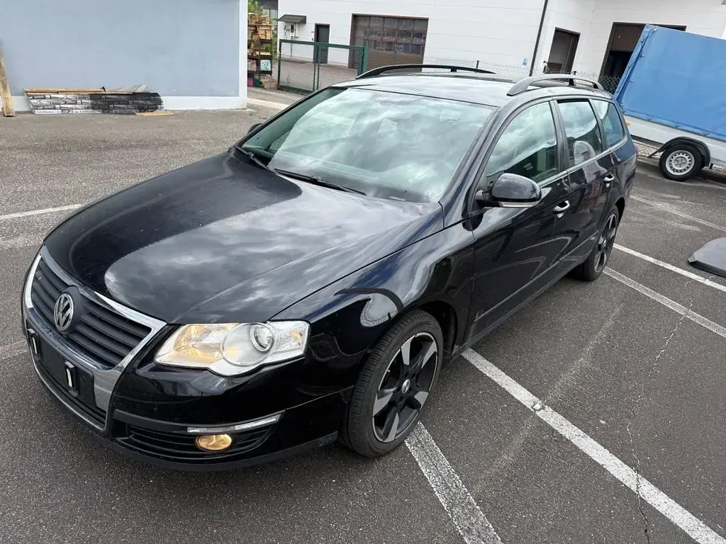 Gebraucht VW Passat Trendline 140 PS (102 kW) 2010 Schwarz Kombi