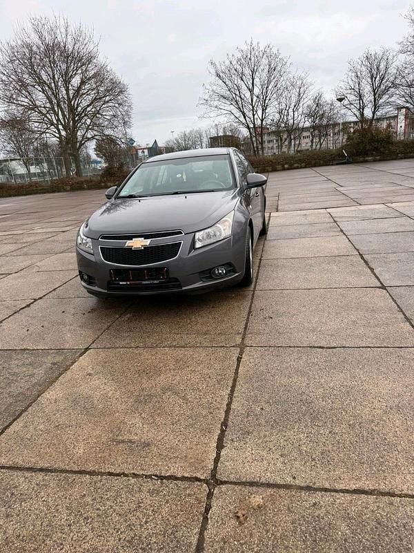 Gebraucht Chevrolet Cruze 141 PS (103 kW) 2012 Grau Limousine
