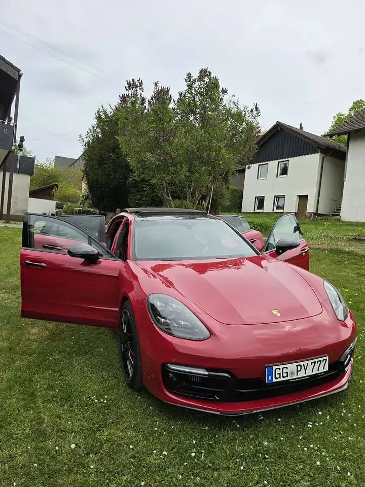 Gebraucht Porsche Panamera GTS 460 PS (338 kW) 2019 Rot Kleinwagen