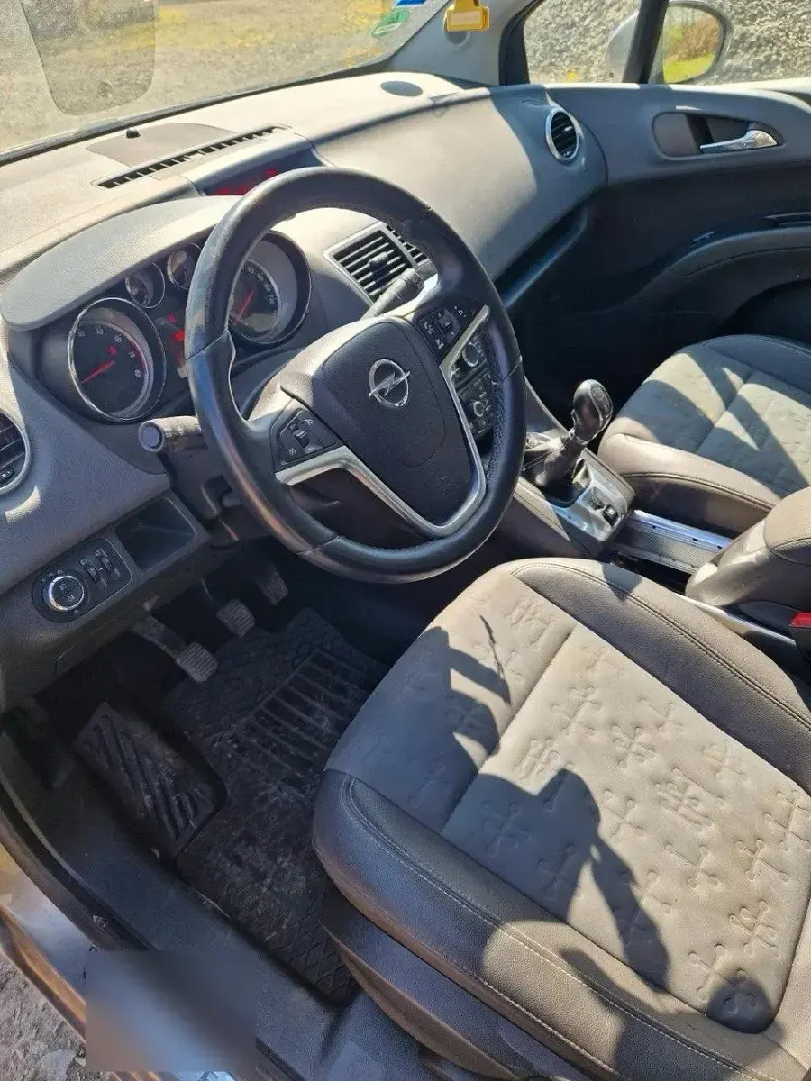 Używany Opel Meriva 120 KM (88 kW) 2011 Brązowy Minivan