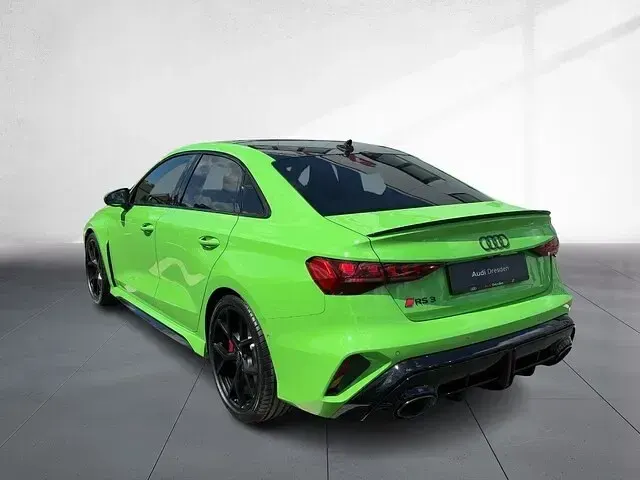 Gebraucht Audi RS3 Sport 400 PS (294 kW) 2025 Kyalamigrün Limousine