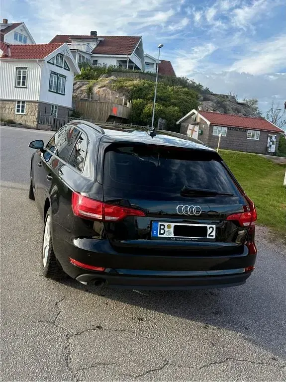 Gebraucht Audi A4 150 PS (110 kW) 2018 Schwarz Kombi