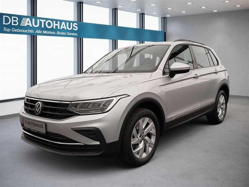 Silber Gebraucht 2022 VW Tiguan Life SUV | 30.980 € (Fairer Preis) - Bild 1/4