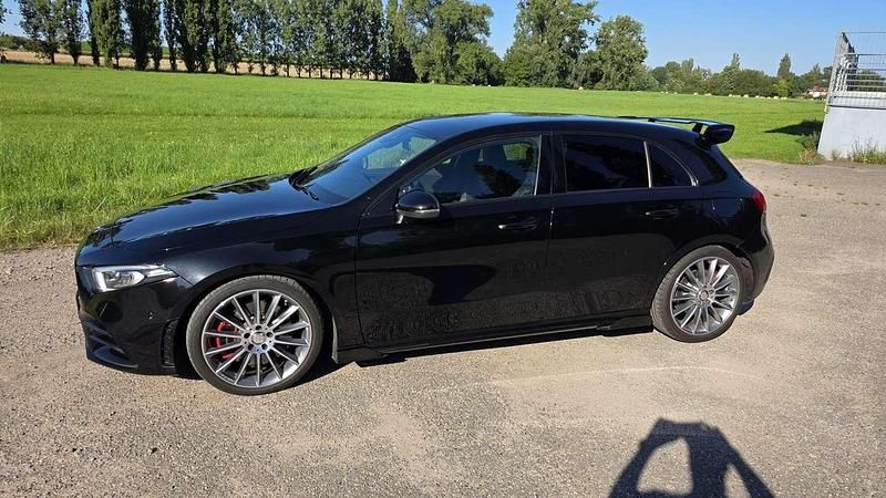 Gebraucht 2021 Mercedes A250 Edition Limousine | 36.000 € - Bild 1/4