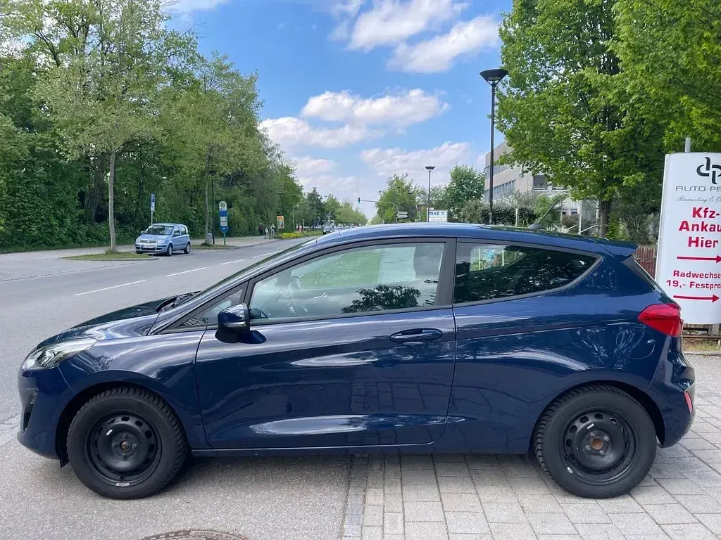 Gebraucht Ford Fiesta Trend 86 PS (63 kW) 2018 Blazer blue Kleinwagen