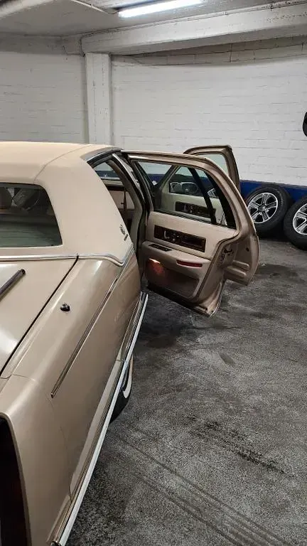 Gebraucht Cadillac Fleetwood 252 PS (185 kW) 1993 Gold Limousine