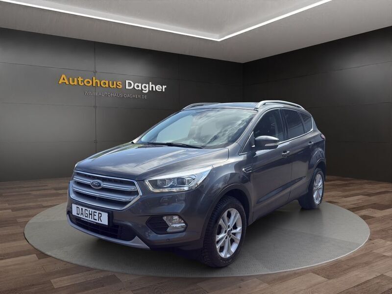 Grau Gebraucht 2017 Ford Kuga Titanium SUV | 12.950 € (Fairer Preis) - Bild 1/4