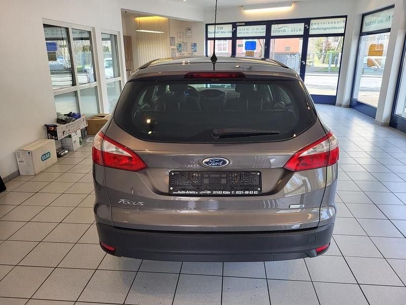 Gebraucht Ford Focus 101 PS (74 kW) 2014 Braun Kombi