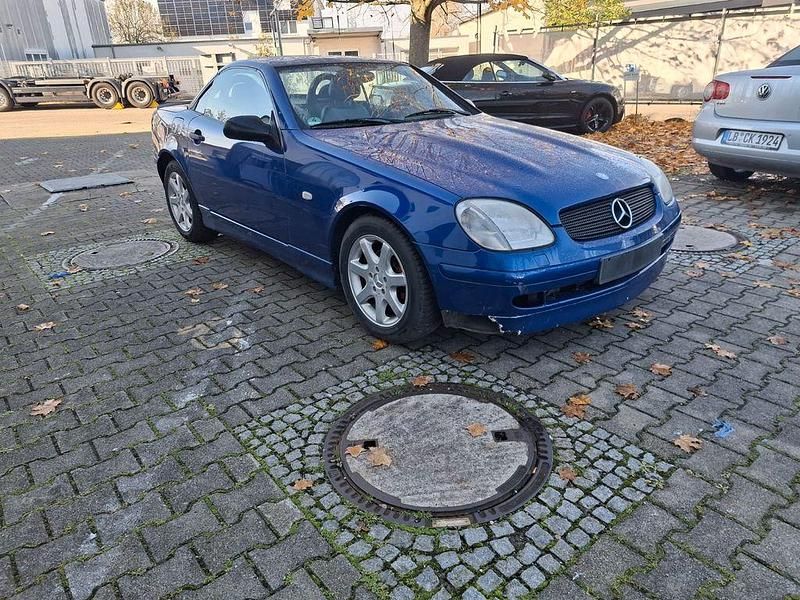 Gebraucht Mercedes SLK230 193 PS (141 kW) 1997 Blau Cabrio