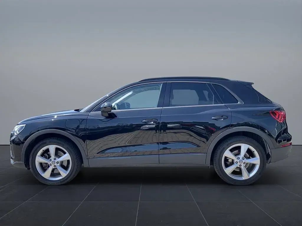Gebraucht Audi Q3 Basis 150 PS (110 kW) 2022 Schwarz SUV
