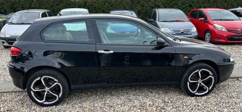 Gebraucht Alfa Romeo 147 Progression 105 PS (77 kW) 2003 Schwarz Kleinwagen