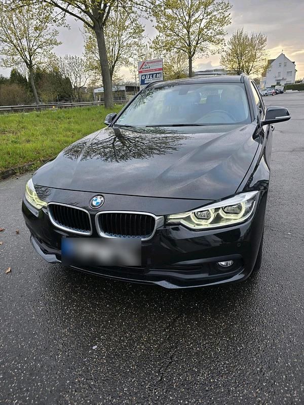 Gebraucht BMW 318 Efficient Dynamics 150 PS (110 kW) 2018 Schwarz Kombi