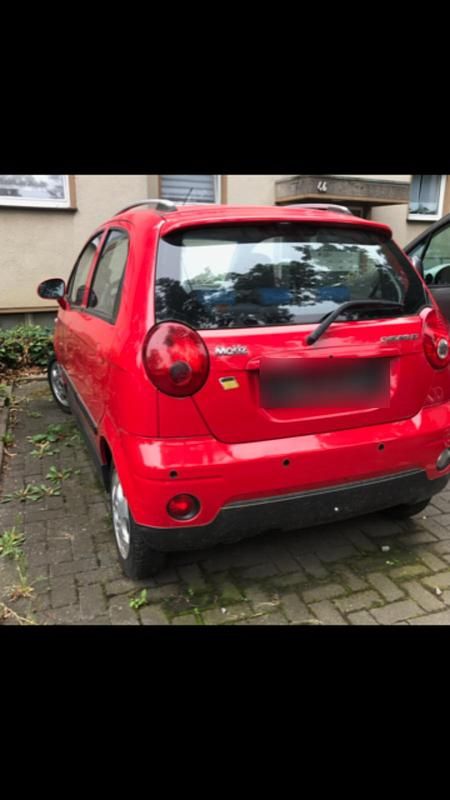 Gebraucht Chevrolet Matiz 54 PS (39 kW) 2008 Rot Kleinwagen