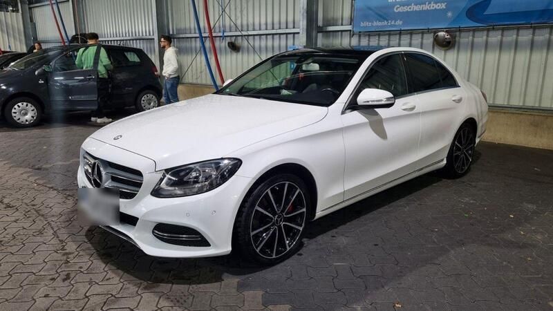 Weiß Gebraucht 2015 Mercedes C180 Avantgarde Limousine | 18.199 € (Etwas zu teuer) - Bild 1/4