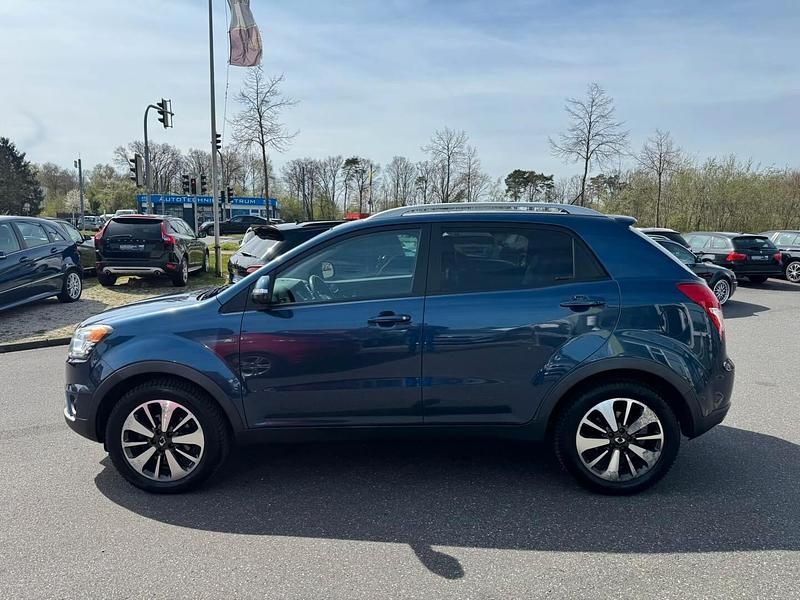 Gebraucht SsangYong Korando Crystal 175 PS (128 kW) 2016 Blau SUV