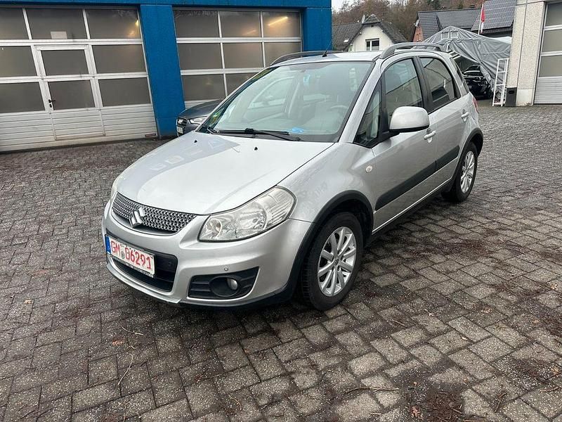 Gebraucht Suzuki SX4 120 PS (88 kW) 2012 Silber SUV