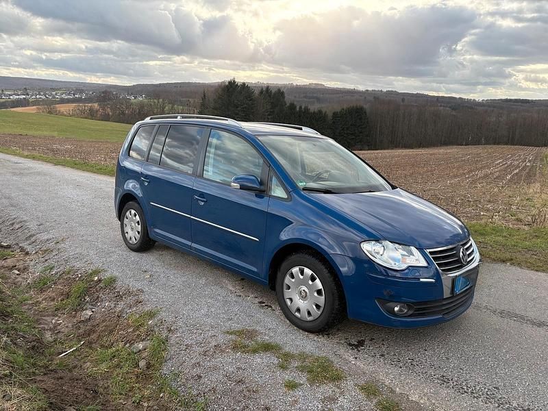 Gebraucht VW Touran Highline 140 PS (102 kW) 2009 Blau Van / Kleinbus