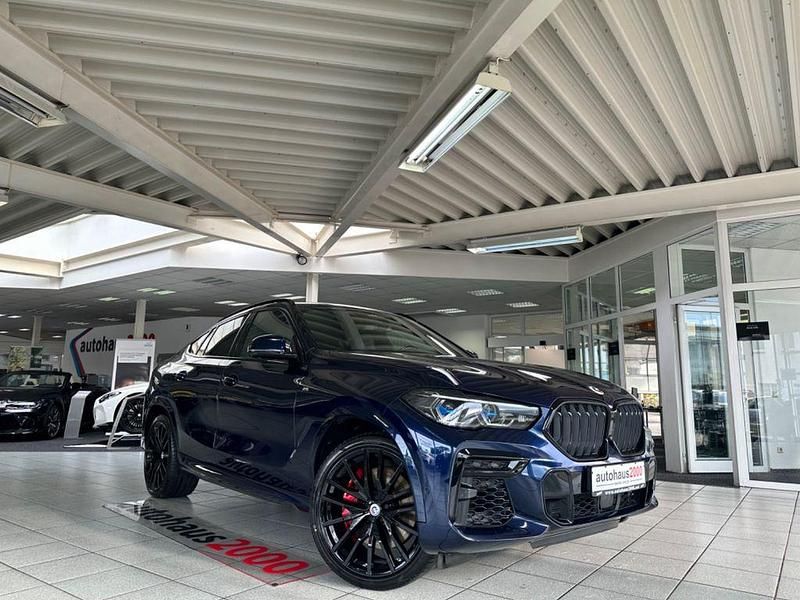 Blau Gebraucht 2022 BMW X6 M50 Shadowline SUV | 64.950 € (Fairer Preis) - Bild 1/4
