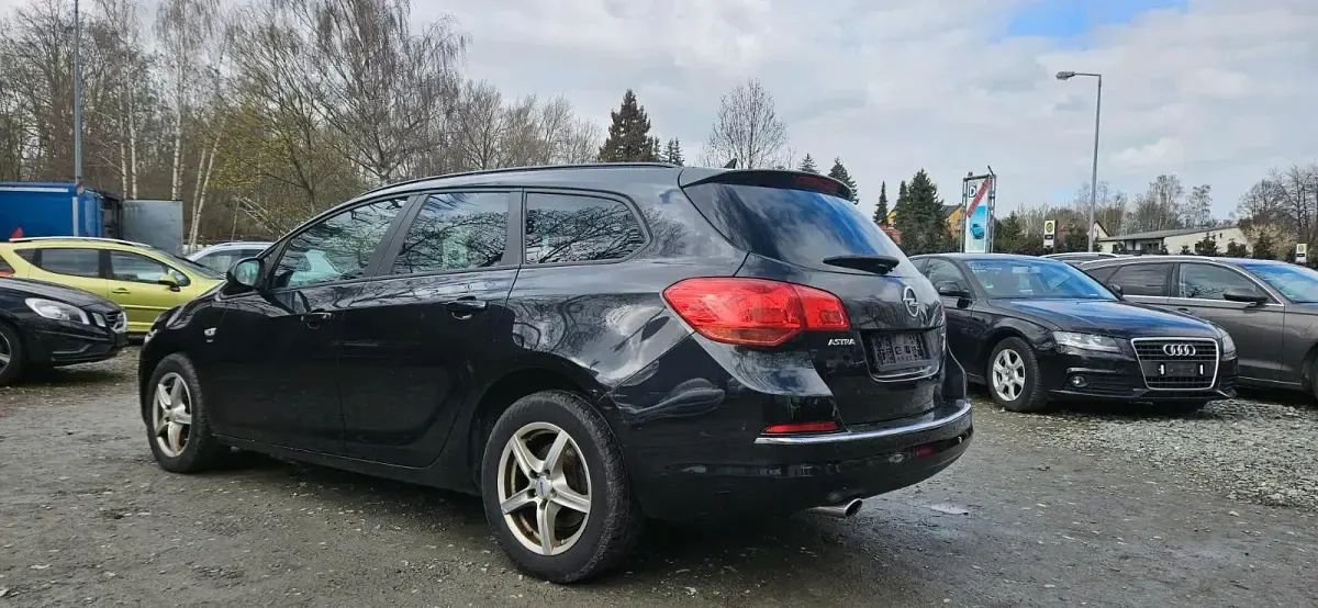 Gebraucht Opel Astra 164 PS (120 kW) 2014 Schwarz Kombi