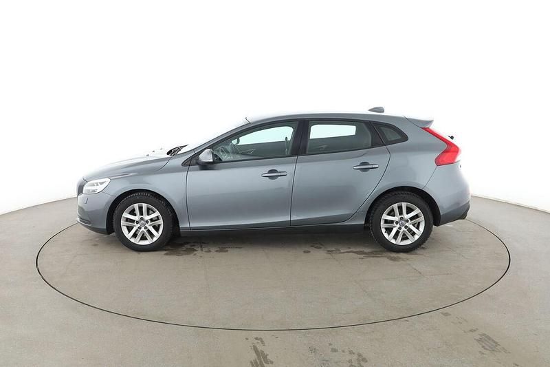 Gebraucht Volvo V40 Momentum 152 PS (111 kW) 2017 Grau Kombi