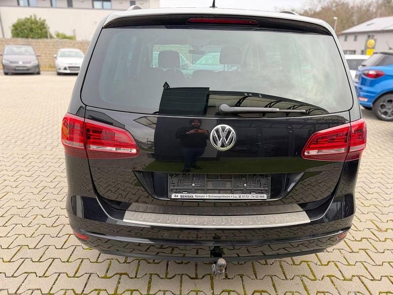 Gebraucht VW Sharan Comfortline 150 PS (110 kW) 2019 Schwarz Van / Kleinbus