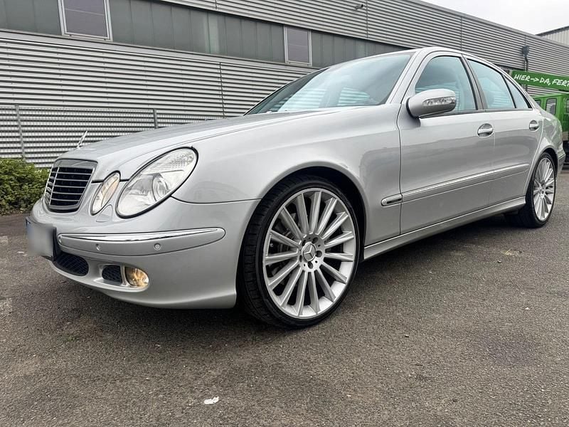 Gebraucht Mercedes E350 Avantgarde 272 PS (200 kW) 2005 Grau Limousine