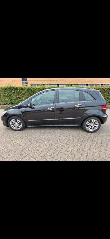 Schwarz Gebraucht 2007 Mercedes B180 Edition Van / Kleinbus | 3.500 € (Guter Preis) - Bild 1/4