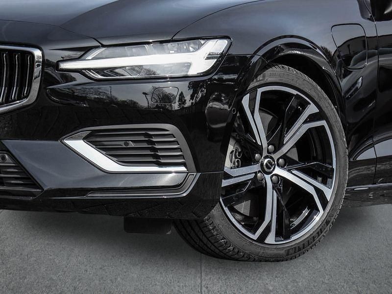 Gebraucht Volvo V60 253 PS (186 kW) 2024 Schwarz Kombi