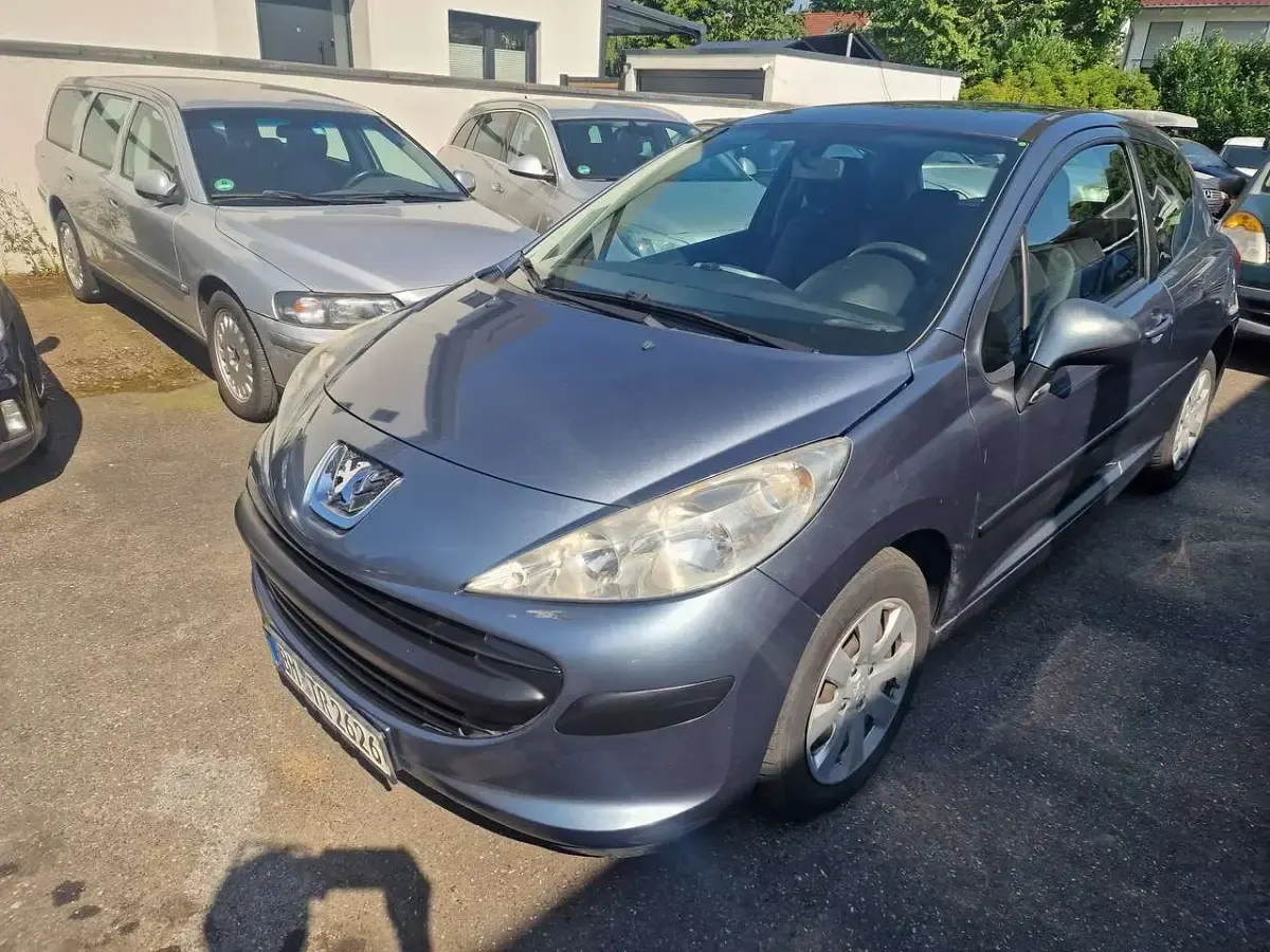 Gebraucht Peugeot 207 Tendance 88 PS (64 kW) 2006 Eisengrau/metallic Kleinwagen