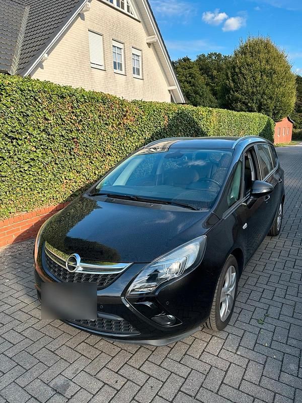 Grau Gebraucht 2012 Opel Zafira Van / Kleinbus | 7.999 € (Etwas zu teuer) - Bild 1/4