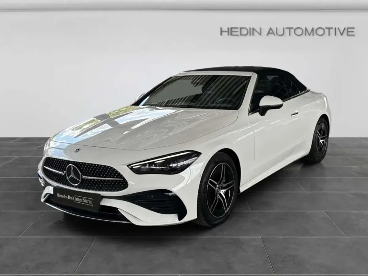 Gebraucht Mercedes CLE300 AMG 258 PS (189 kW) 2025 Polarweiß uni Cabrio