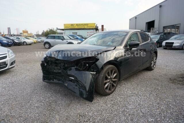 Gebraucht Mazda 3 Kizoku 120 PS (88 kW) 2017 Schwarz metallic Limousine