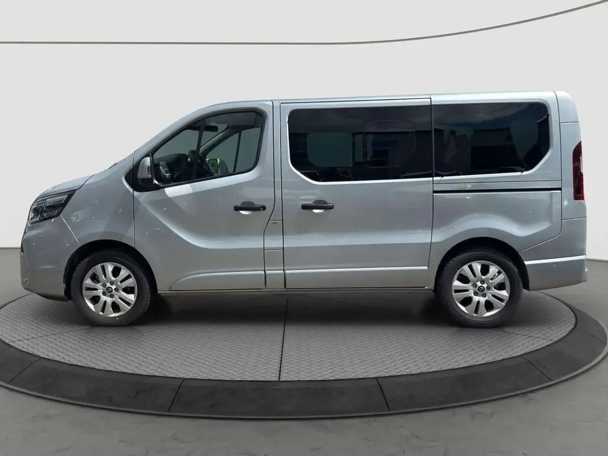 Gebraucht Nissan Primastar 150 PS (110 kW) 2025 Grey highland Van / Kleinbus